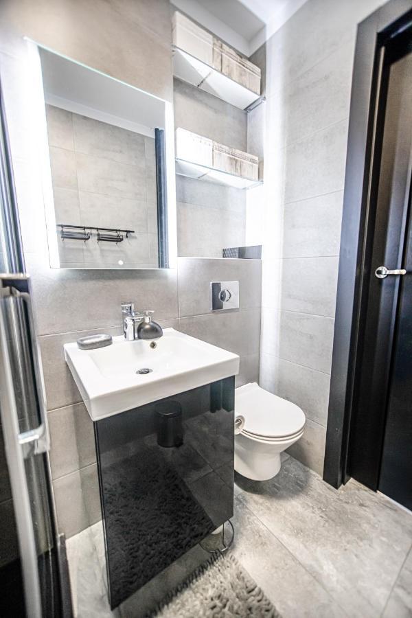 Charming Apt Next To Lazienki Park And City Center Varsavia Esterno foto